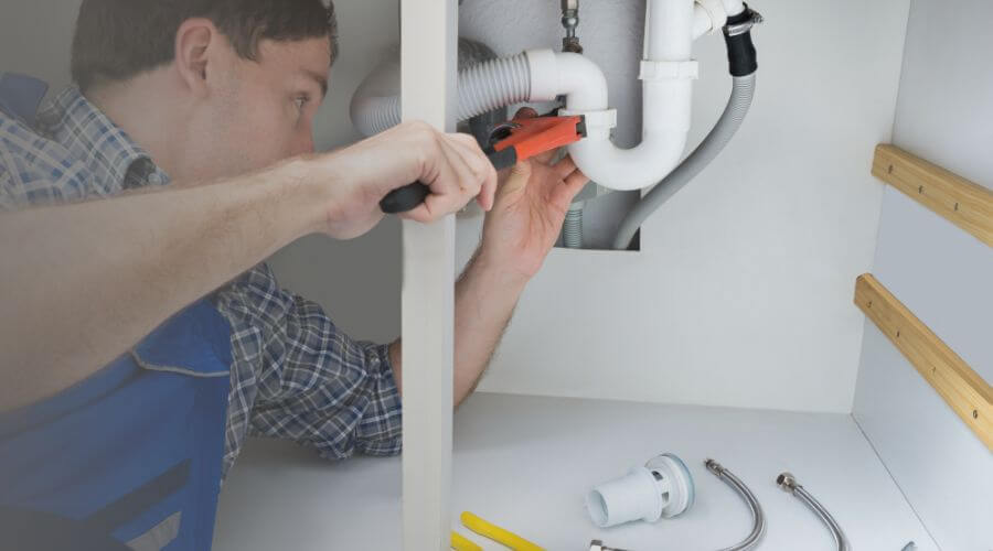 Expert burst pipe repair services in Dycusburg, KY